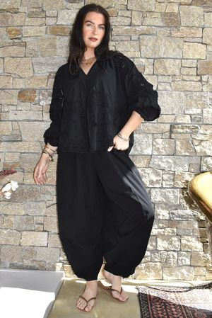 Ida Embroidered Smock Blouse Black /17=